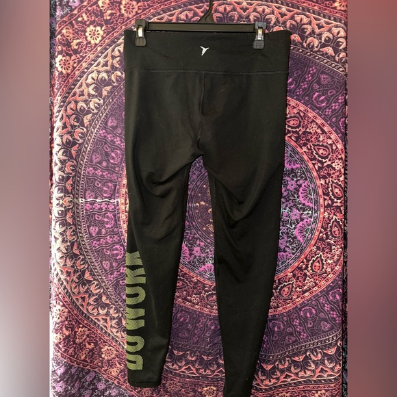 Old Navy Active Black Leggings - Picture 2 of 3